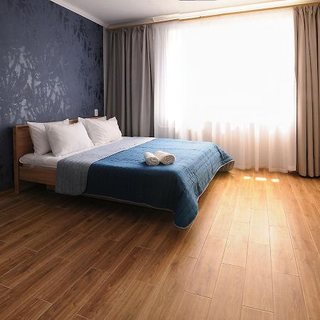 Scandinavian Poltava Apartments With 2 Rooms, 3 Beds 1 Sofa Exteriér fotografie
