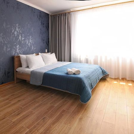 Scandinavian Poltava Apartments With 2 Rooms, 3 Beds 1 Sofa Exteriér fotografie