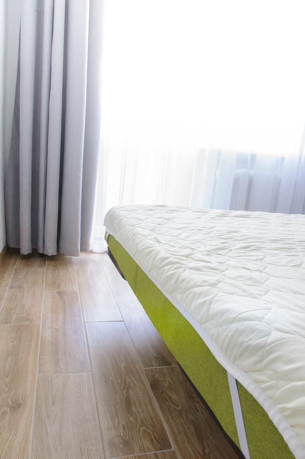 Scandinavian Poltava Apartments With 2 Rooms, 3 Beds 1 Sofa Exteriér fotografie